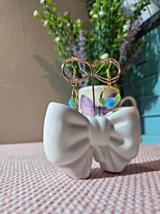 🌸Gold Flower Earrings🌸 (Blue)