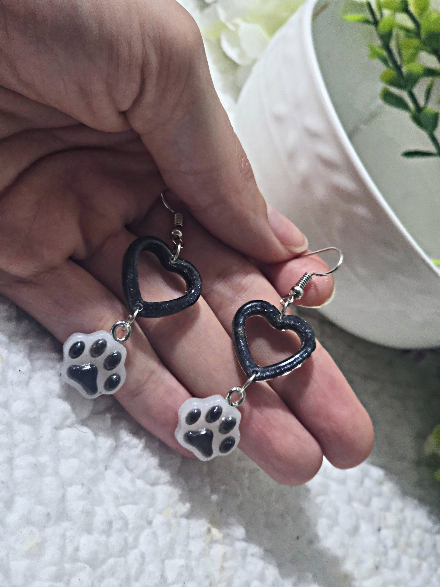 🖤Heart Cat Earrings🖤 (Black)